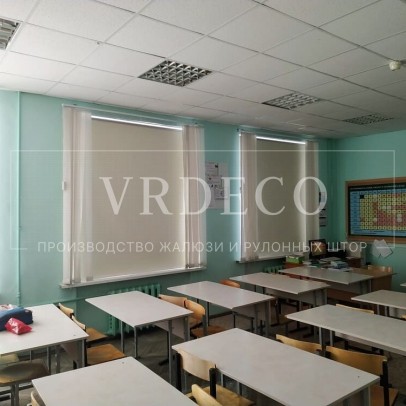 Рулонные шторы LVT с тканью Альфа ALU Blackout бежевы в школу - Пушкин